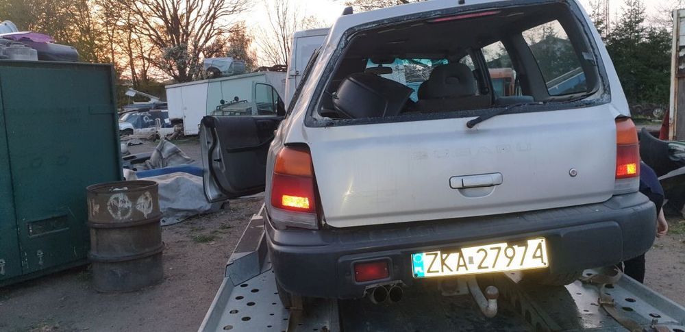 subaru forester 2.0 benz 4x4 red1999 śruba