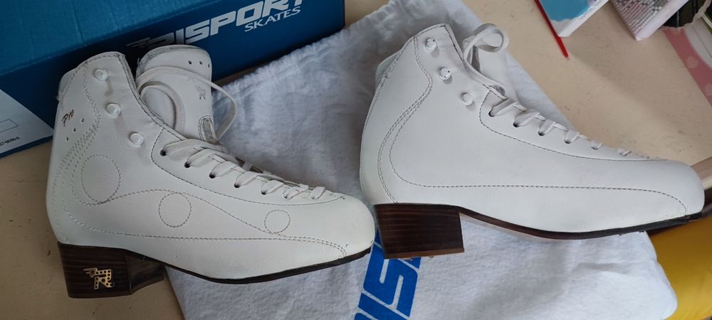 Фігурні черевики Risport Royal Pro 225