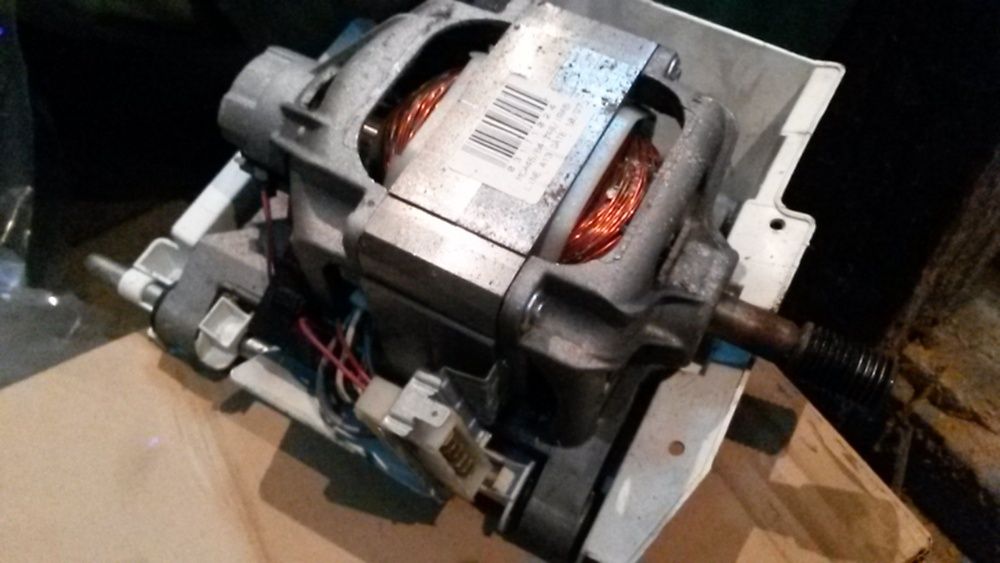 Silnik elektryczny do pralki Whirlpool AWG 650
