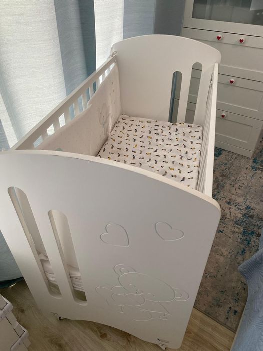 Cama de BEBÉ 60X120CM, colchão incluído.