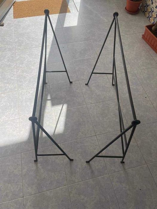 Cavaletes rústicos em ferro