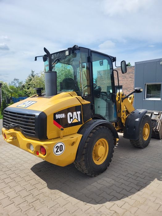 Ładowarka CAT 906