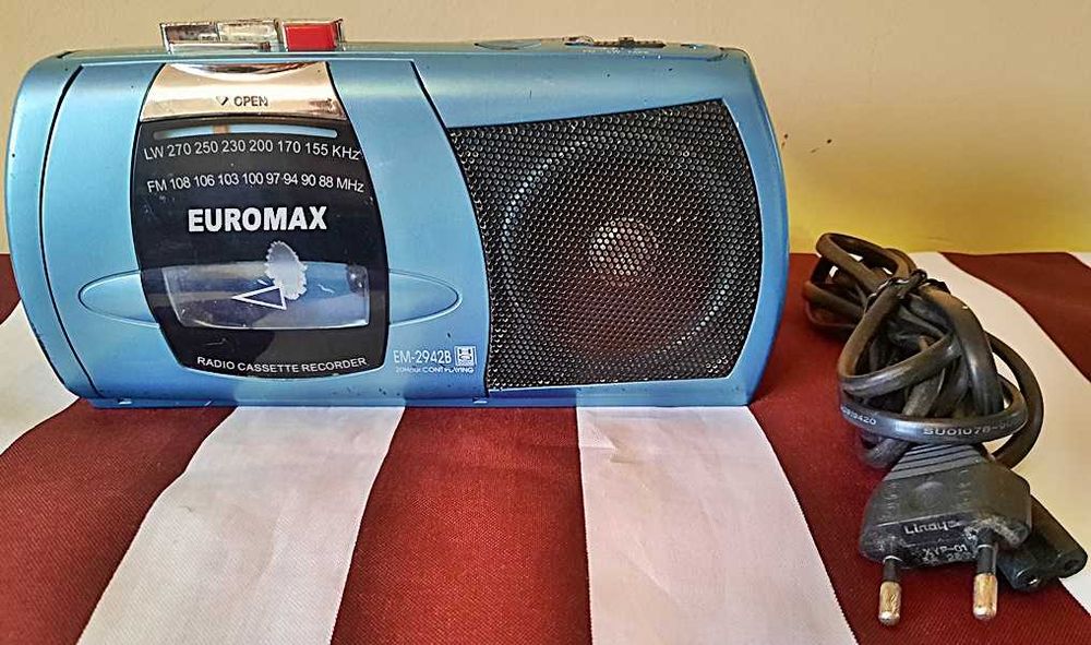 Radiomagnetofon Euromax EM-2942B - "mały jamnik" uszkodzony