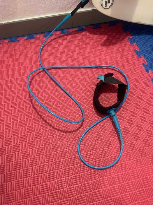 Prancha de Surf 6'0 Shapers com quilhas e capa