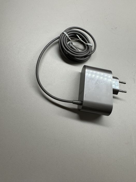 Nowa oryginalna ładowsrka Dyson V12 V11