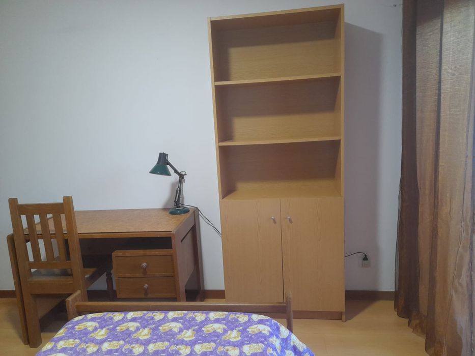 Alugo quarto (São Martinho do Bispo)