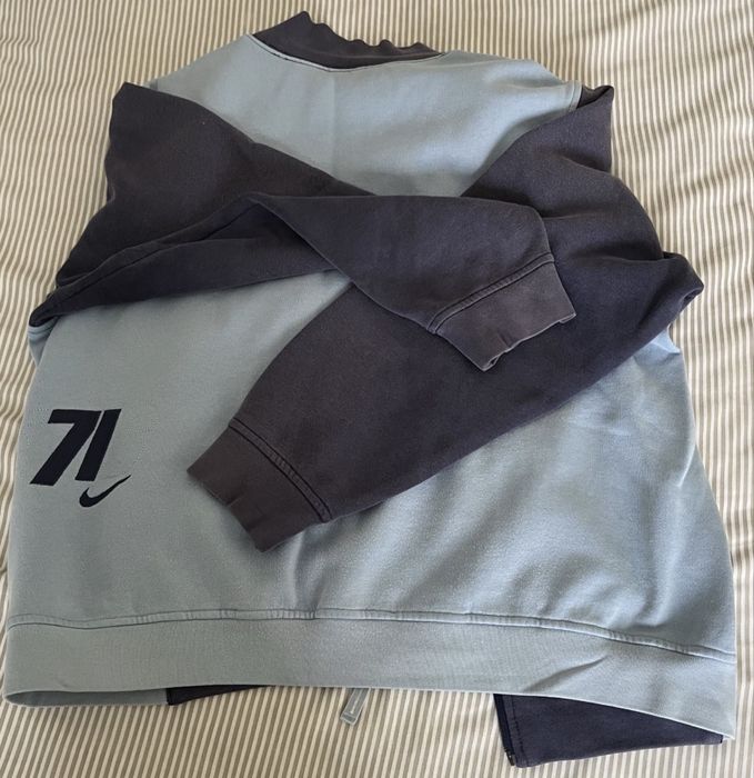 Vendo Casaco De Criança Nike.