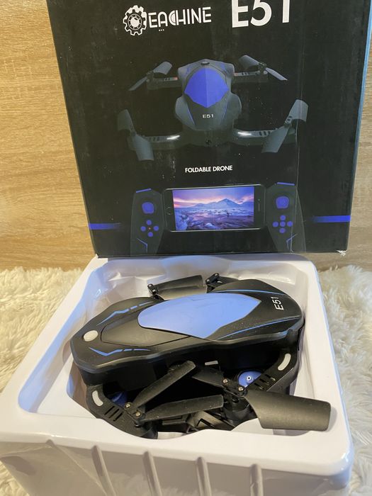 Dron Eachine E51 Foldable Drone.