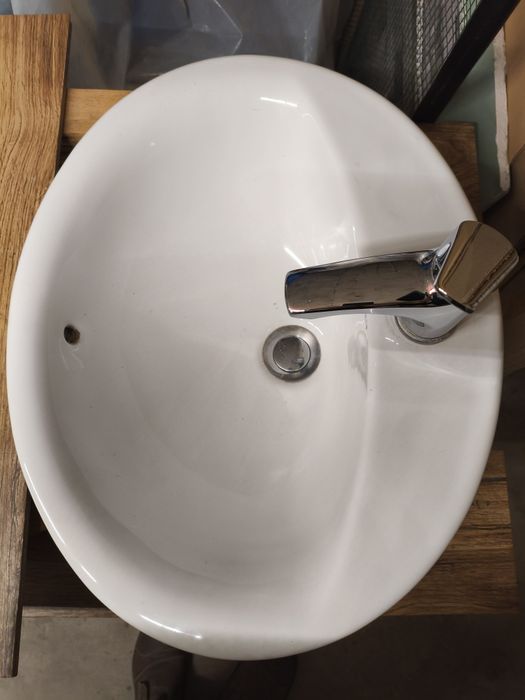 Umywalka wpuszczana Roca