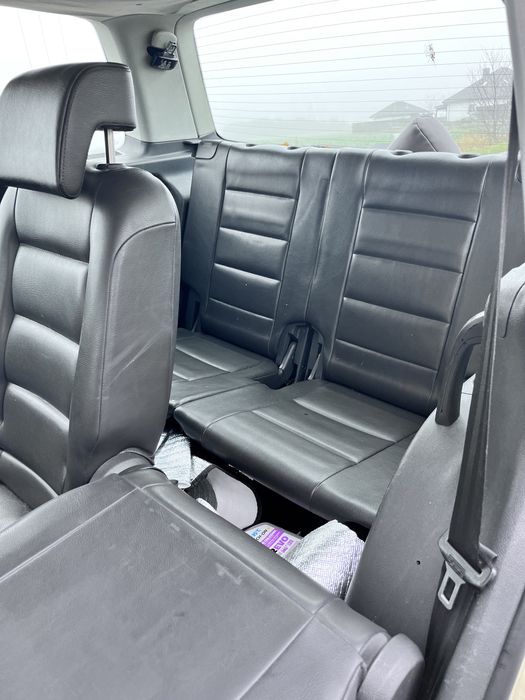 Touran  1.9 TDI 7 osob skory klima