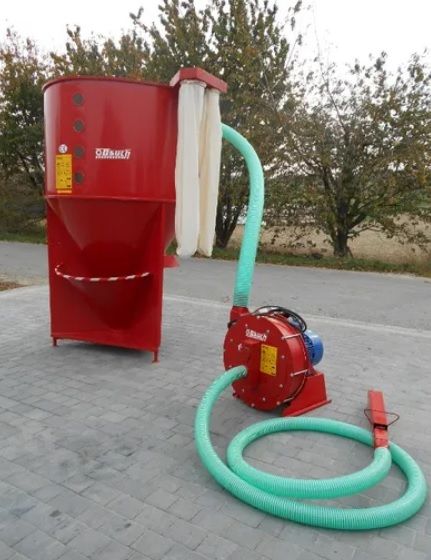 Кормосмеситель смеситель корма на 1000кг с измельчителем зерна + веса