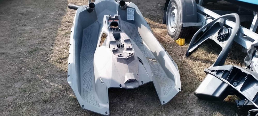 sea doo spark 3 up górny kadłub