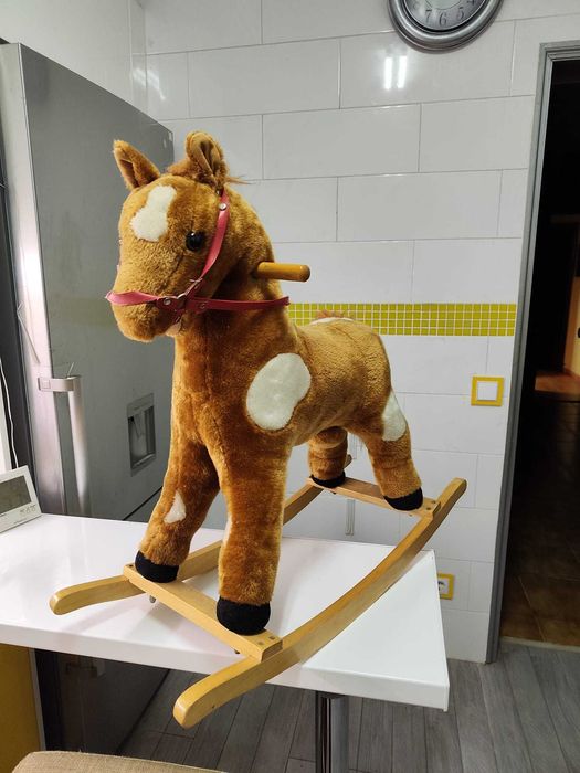 Cavalo de balanço para criança C/novo