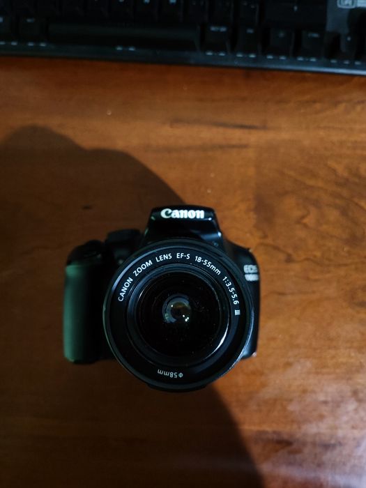 Câmera fotográfica Canon EOS + 1 lente