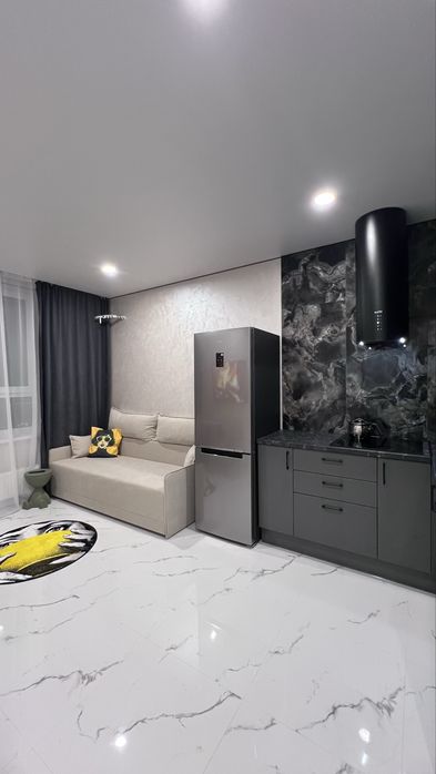 Подобова оренда ЖК Центральний 2 , євро 2-к кв. Ліфт працює завжди!!!