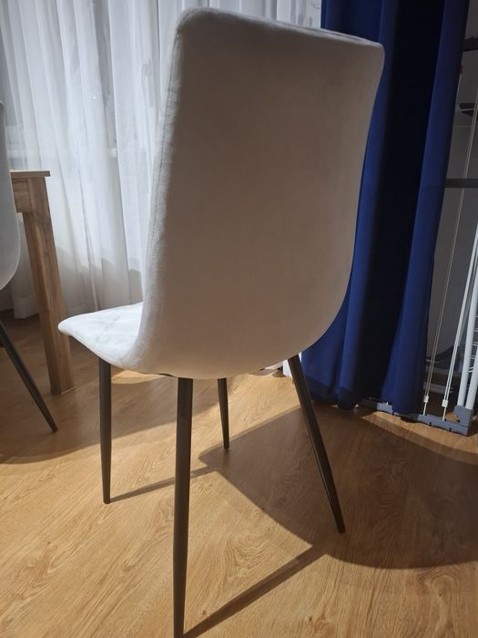 Krzesła welurowe 8 sztuk