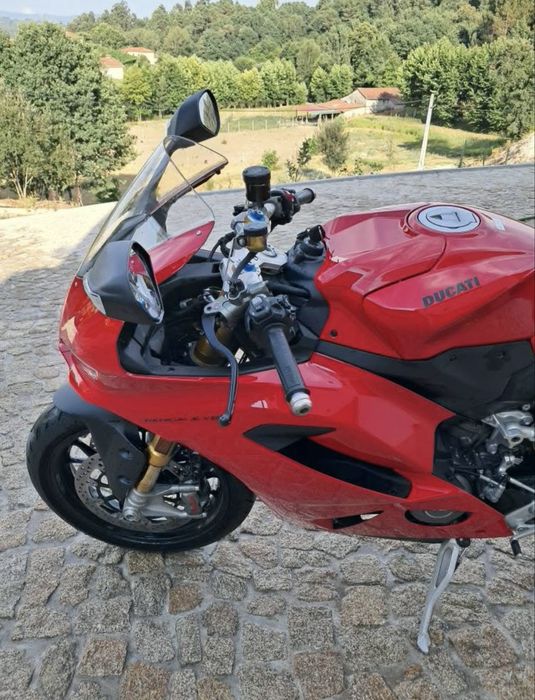 Ducati Panigale v2s