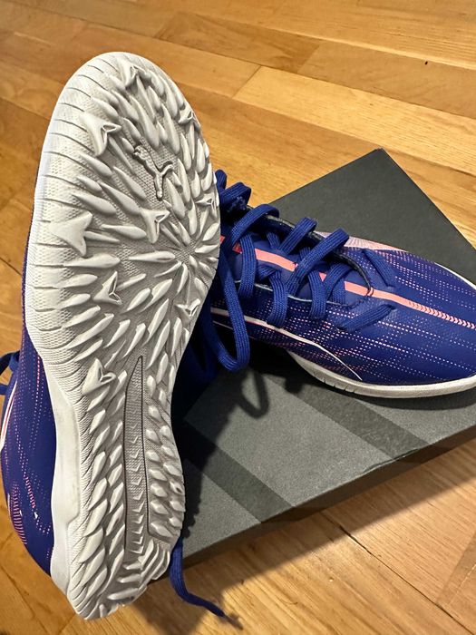 Sapatilhas de Futsal / Pavilhão PUMA Ultra – Azul/Rosa – Tam. 37