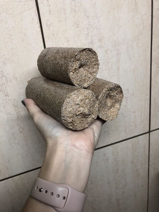 Брикет древесный пини кей  брикеты для отопления