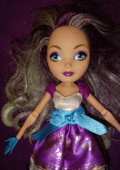 Лялька Меделін Хеттер кукла