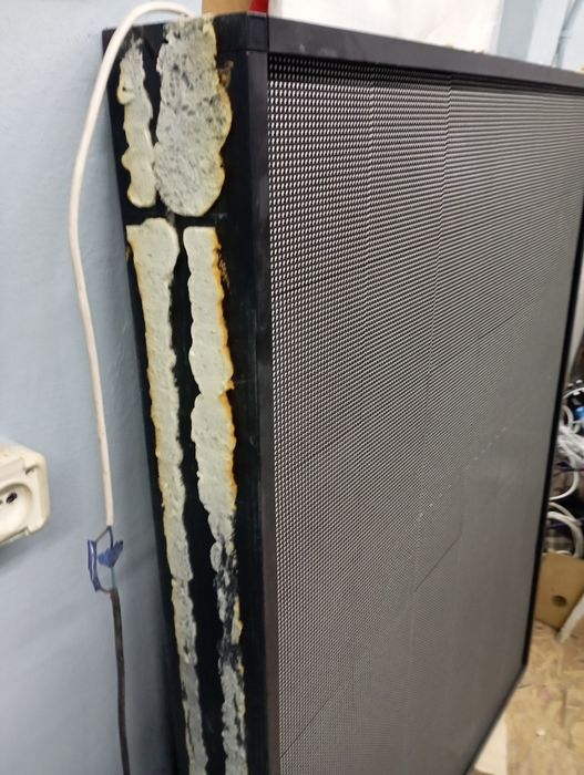 Рекламний світлодіодний екран.