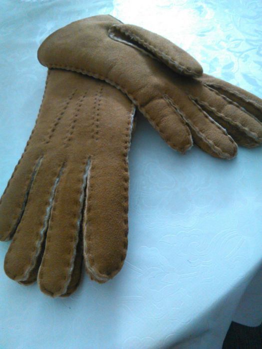 Vendo luvas para sra. e homem em pele novas a estrear
