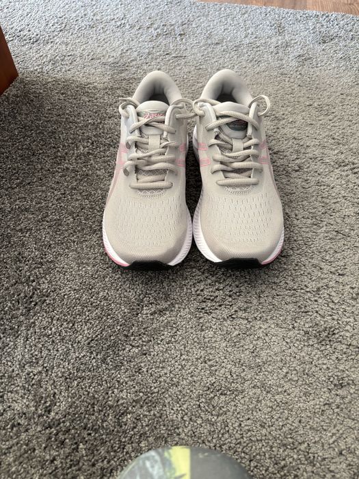 Sapatilhas asics novas