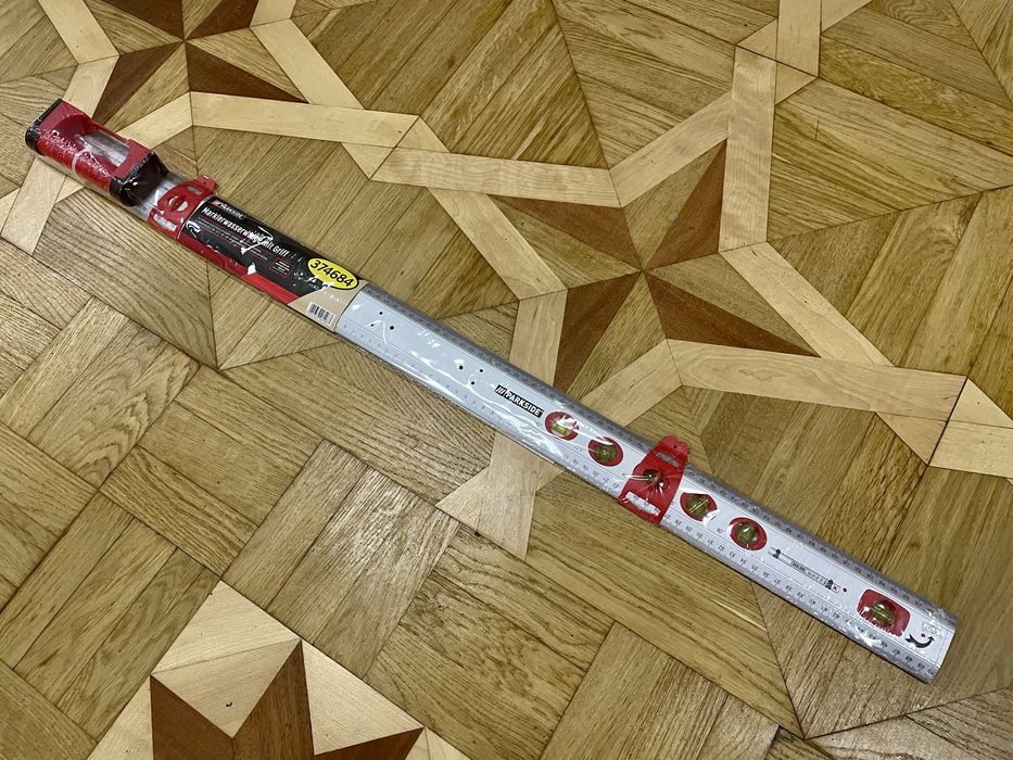 Уровень маркировочный/линейка с ручкой (6 глазков) 1м PARKSIDE