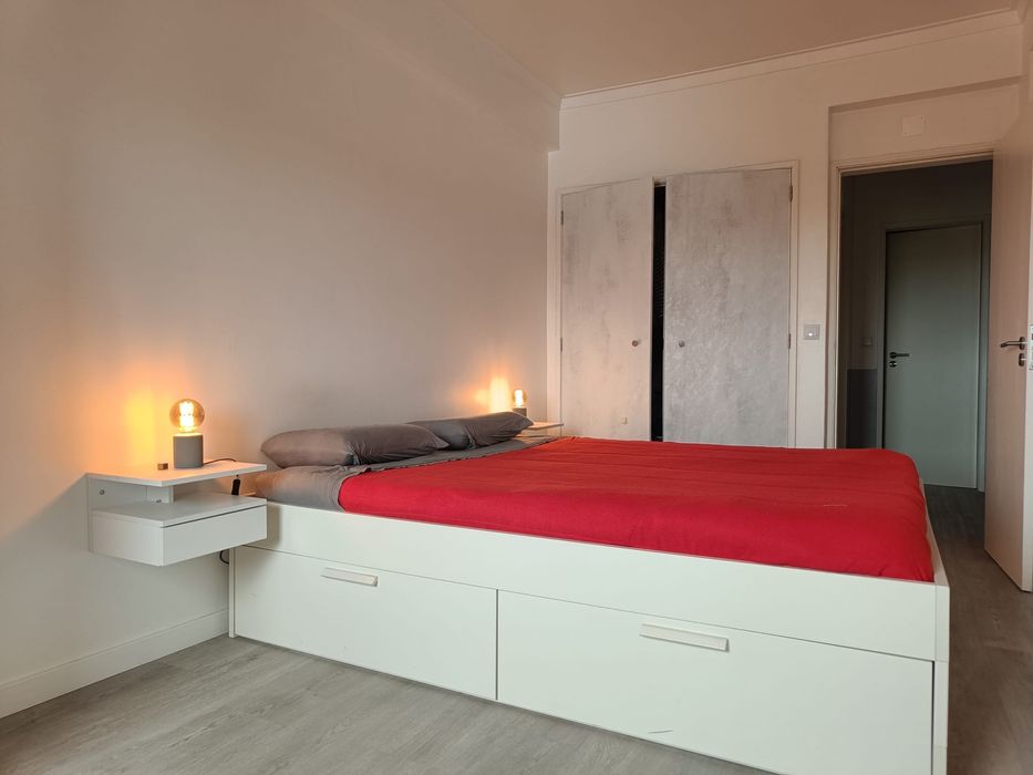 Quarto para arrendar  em Cavadas  Seixal