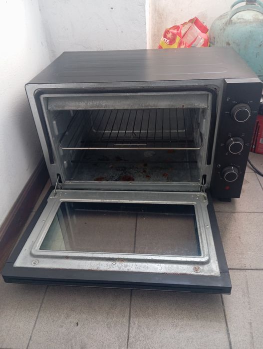 Forno elétrico 220v.