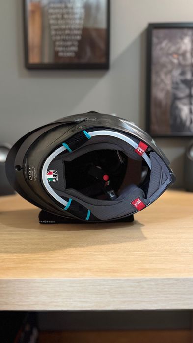 Capacete AGV Pista Gp Rr carbono forjado
