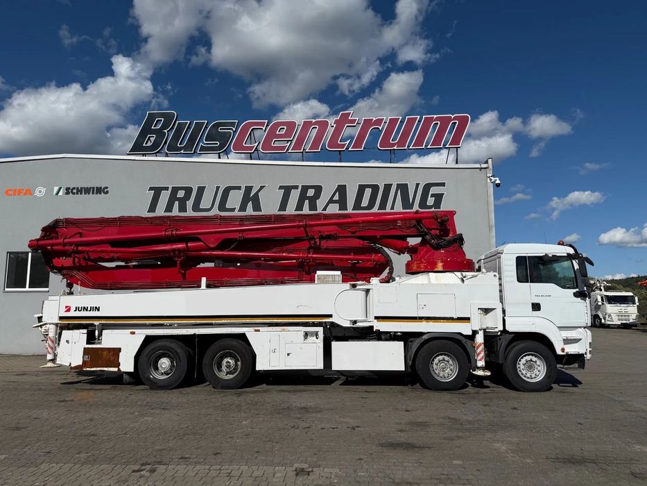MAN TGA 41.440 JunJin 48-5 m  Pompa do betonu JunJin 48 m