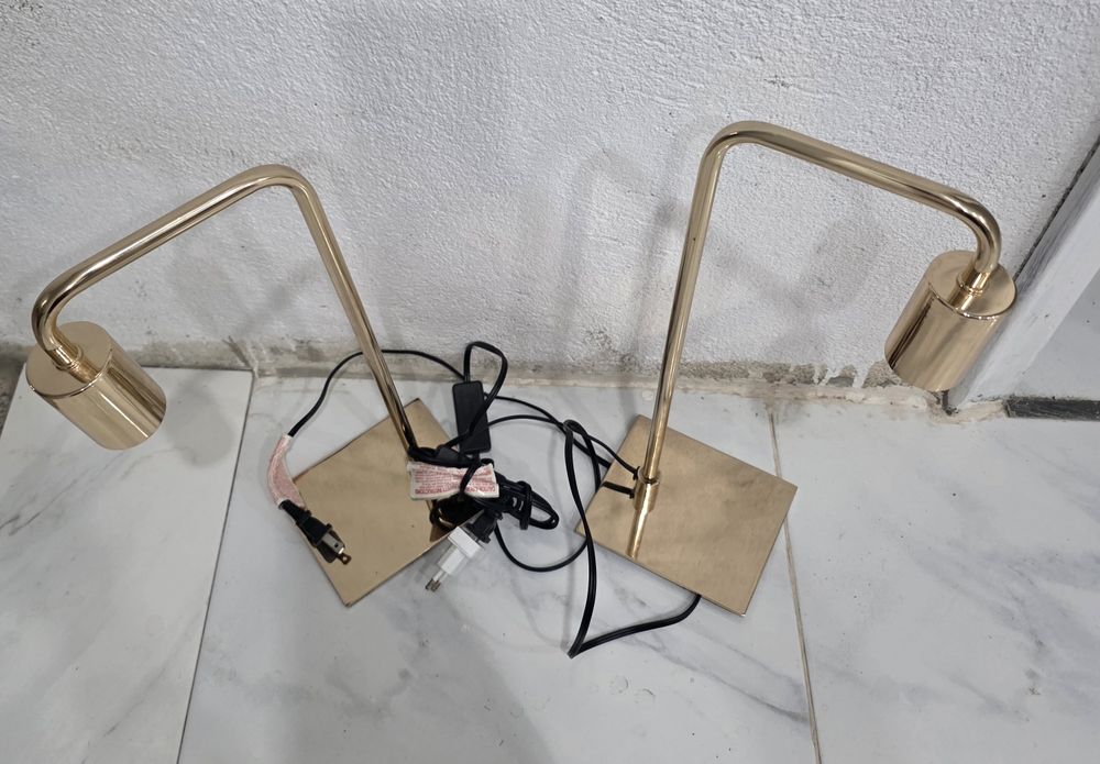 Candeeiros para Cabeceira falta Globos