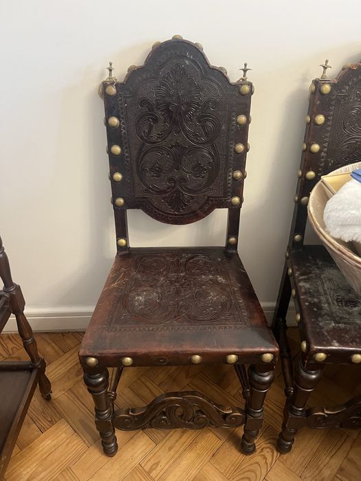 Conjunto de 12 cadeiras