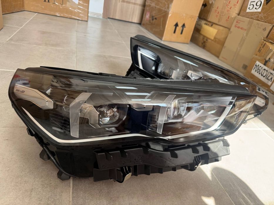 Фари BMW G60 G61 G68 5 Series i5 передні LED Adaptive ліва права
