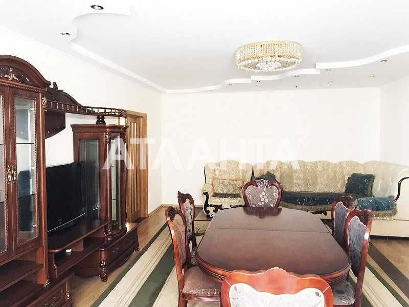 Продам велику двокімнатну квартиру в ЖК "Моноліт"