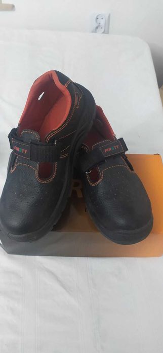 Buty żelazny koniec,  ochrona  palców