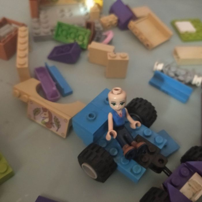 Конструктор LEGO Friends Конюшня для лошат Мії  частина
