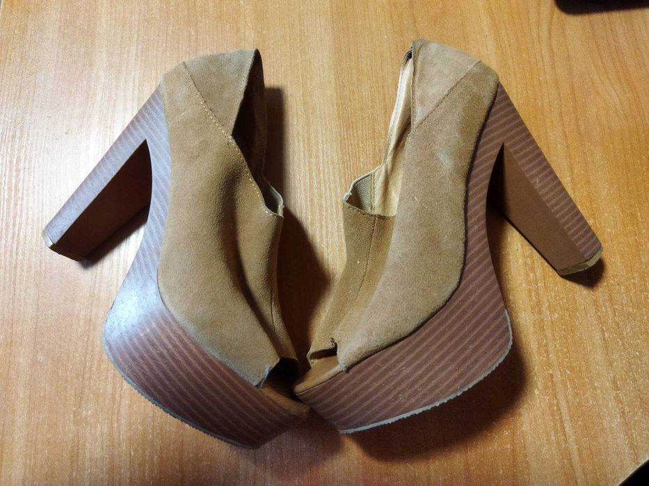 Замшевые туфли на высоком каблуке, 24см