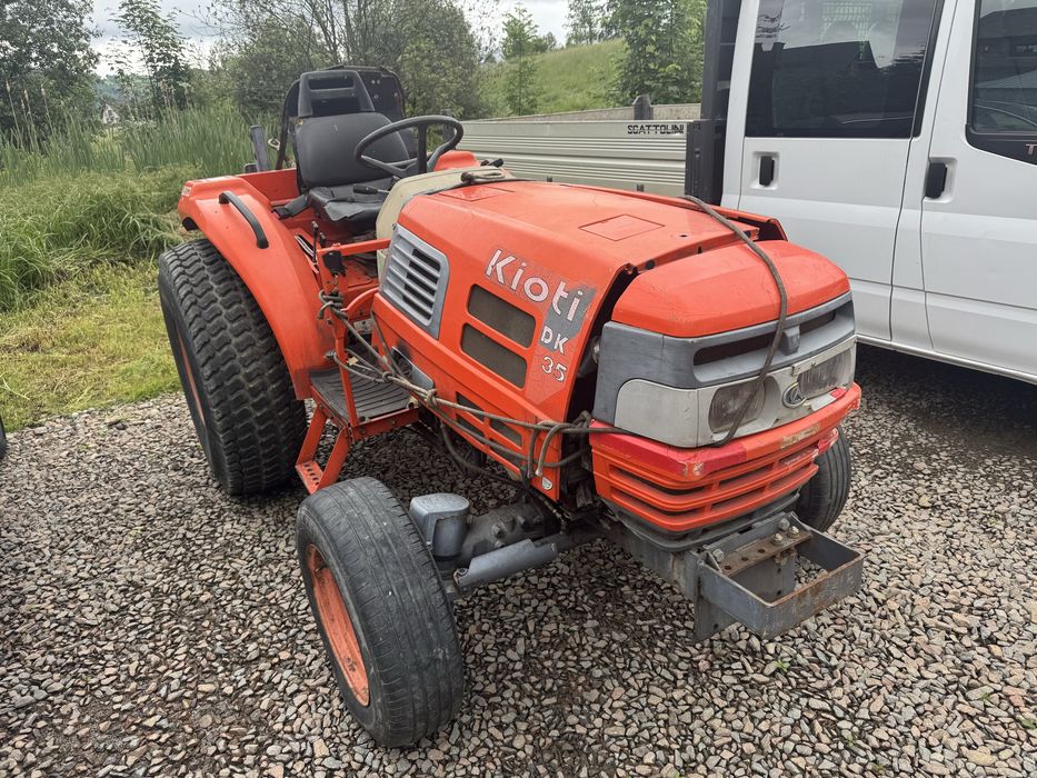 Kioti DK35.