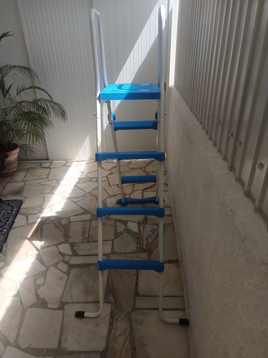 Escada para piscina