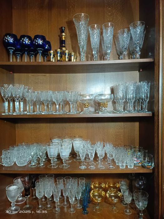 Рюмки , фужеры, бокалы , стопки . Хрусталь.