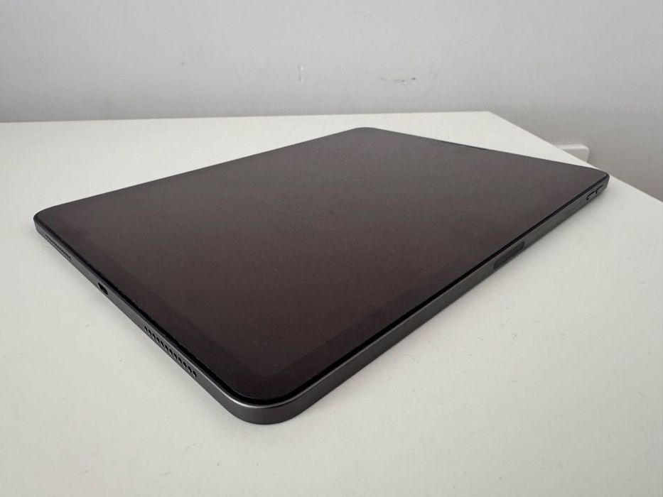 iPad Air 5 gen 256 GB Wi-Fi + Apple Pencil 2 + Logitech Folio Touch