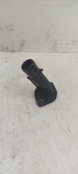 25631-2b002 króciec wody obudowa termostatu kia Rio iv 17- 1.2 benzyna