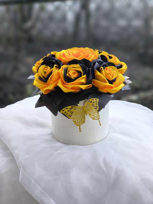 Композиції з атласних стрічок