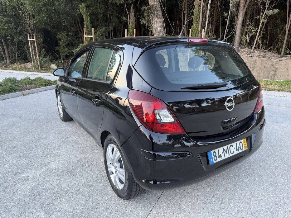 Opel corsa 1.2 gasolina 130.000 km