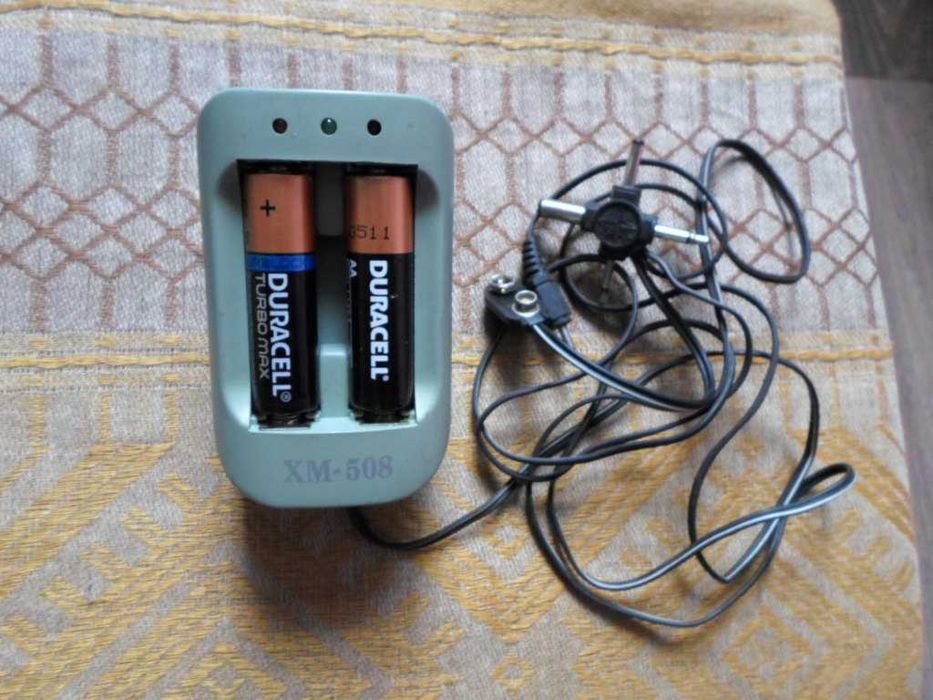 зарядное устройство для аккумуляторов АА + блок питания 3/4,5/6V.