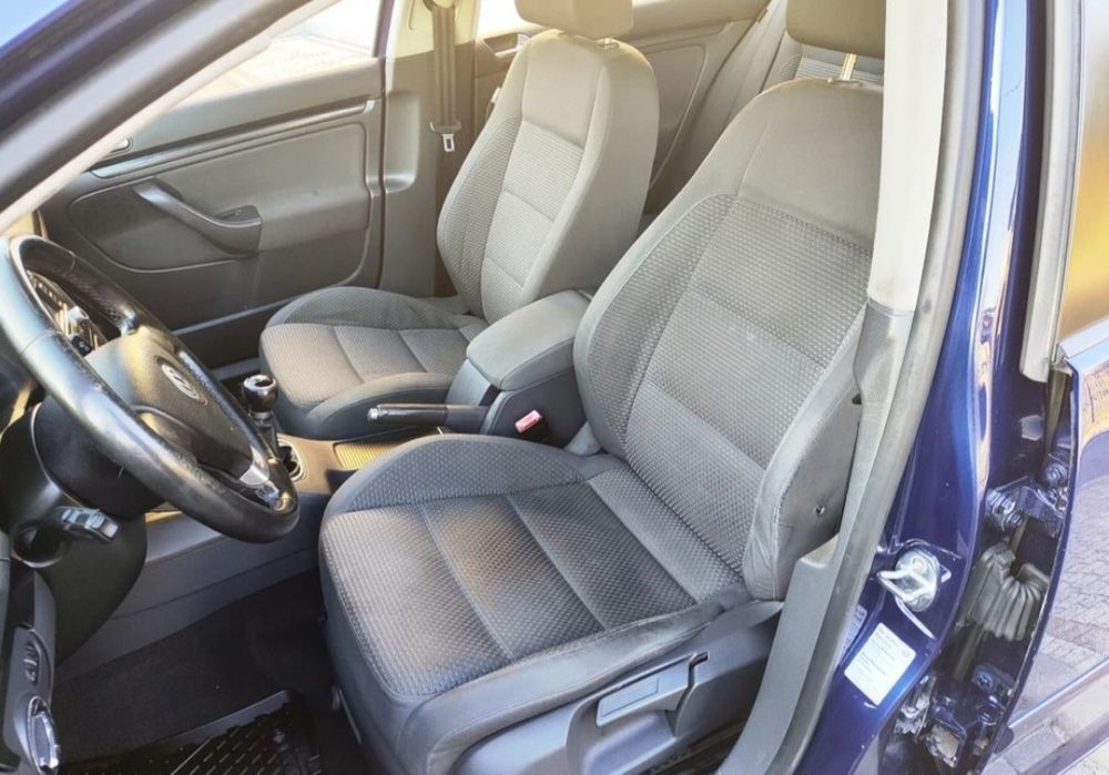 Volkswagen Golf 1.4 бензин 2006 рік