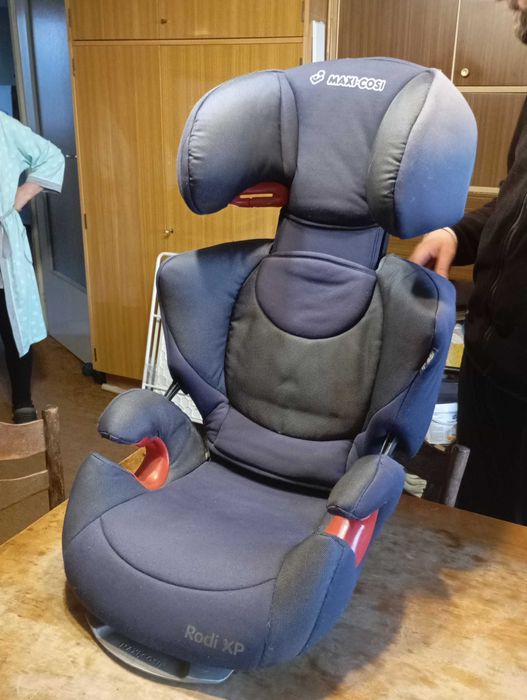 Fotelik samochodowy Maxi-Cosi Rodi XP dla dzieci 15–36 kg Serenada