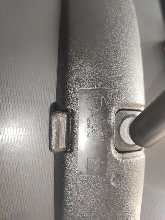 Дзеркало заднього виду Nissan Navara,toyota yaris і деякі інші авто.